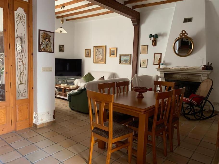 Ca Corrales: Como En La Playa, Pero En El Pueblo Calpe Exterior photo