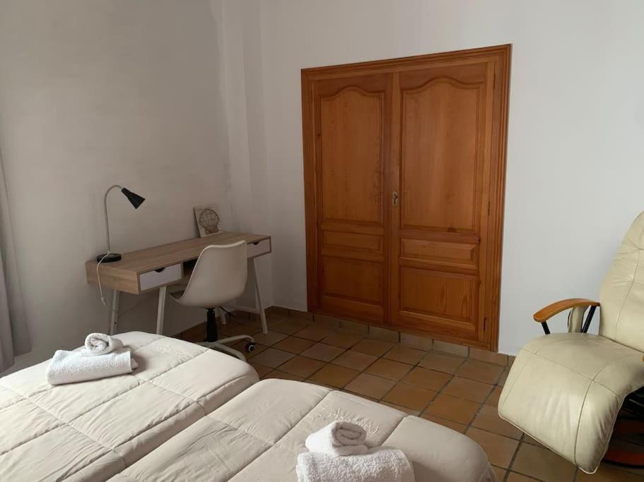 Ca Corrales: Como En La Playa, Pero En El Pueblo Calpe Exterior photo