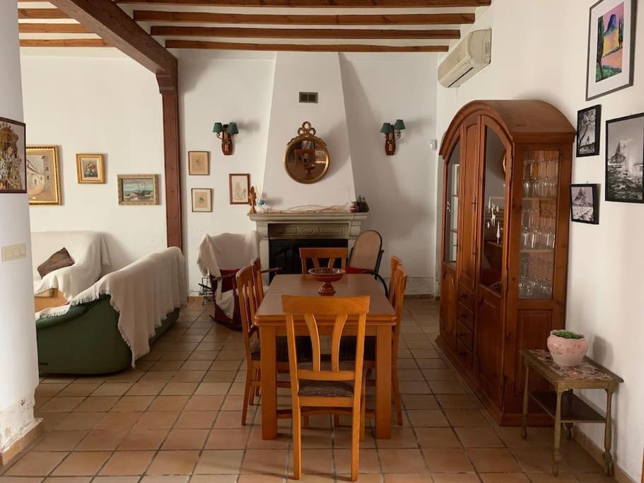 Ca Corrales: Como En La Playa, Pero En El Pueblo Calpe Exterior photo